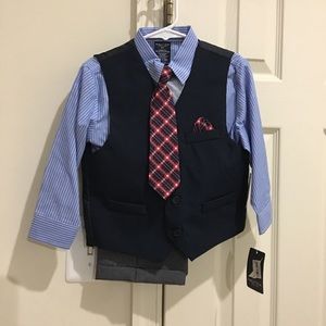 New Nautica 4PC Boys Set